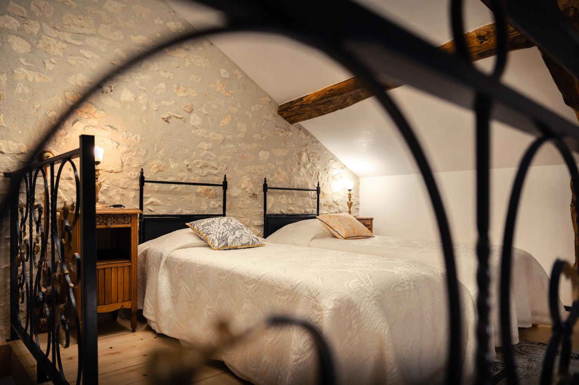 Ets Capmasil - Chambre 1920 Virac Екстериор снимка