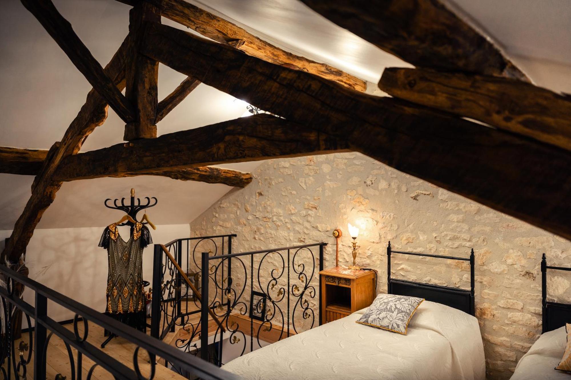 Ets Capmasil - Chambre 1920 Virac Екстериор снимка